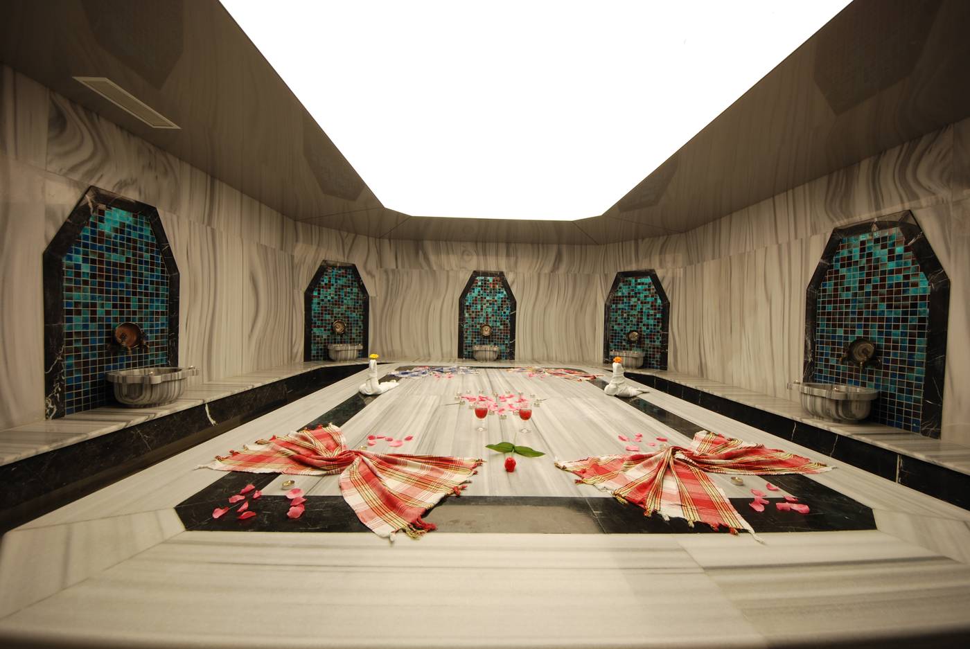 Golden-Rock-Beach-Hotel-Sports-and-Entertainment-31