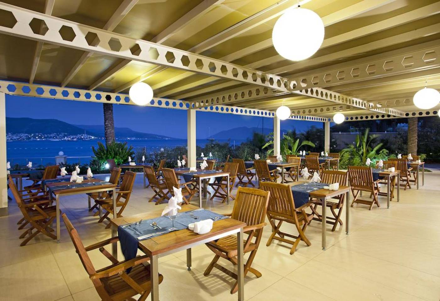 Salmakis-Beach-Resort---Spa-Restaurant-8