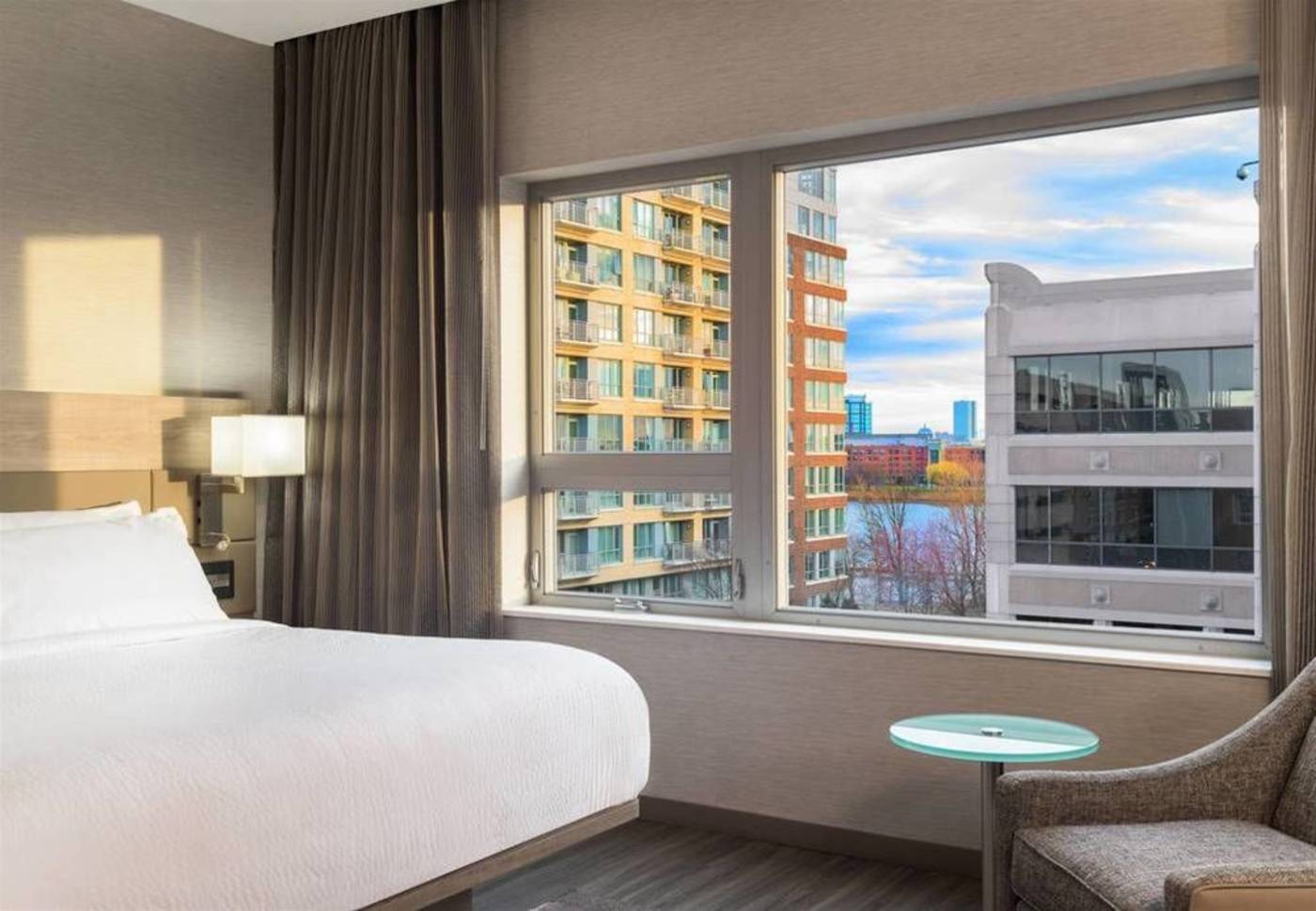 AC-Hotel-Boston-North-Room-5