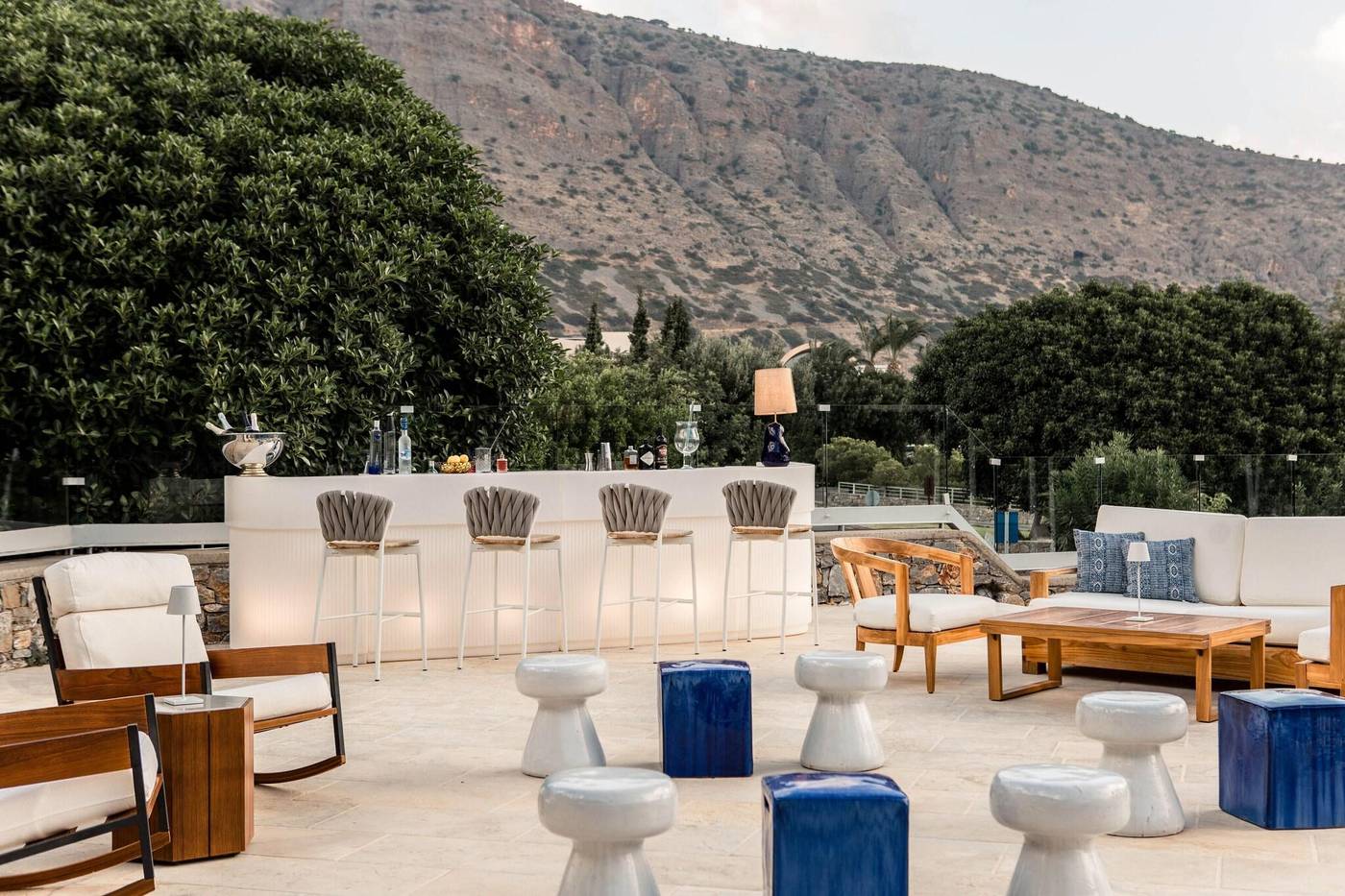 Blue-Palace--a-Luxury-Collection-Resort---Spa-Bar-16