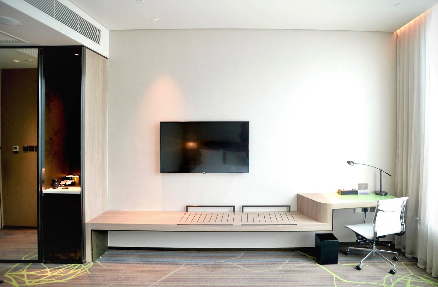 Holiday-Inn-Express-Hong-Kong-Kowloon-CBD2-Room-22