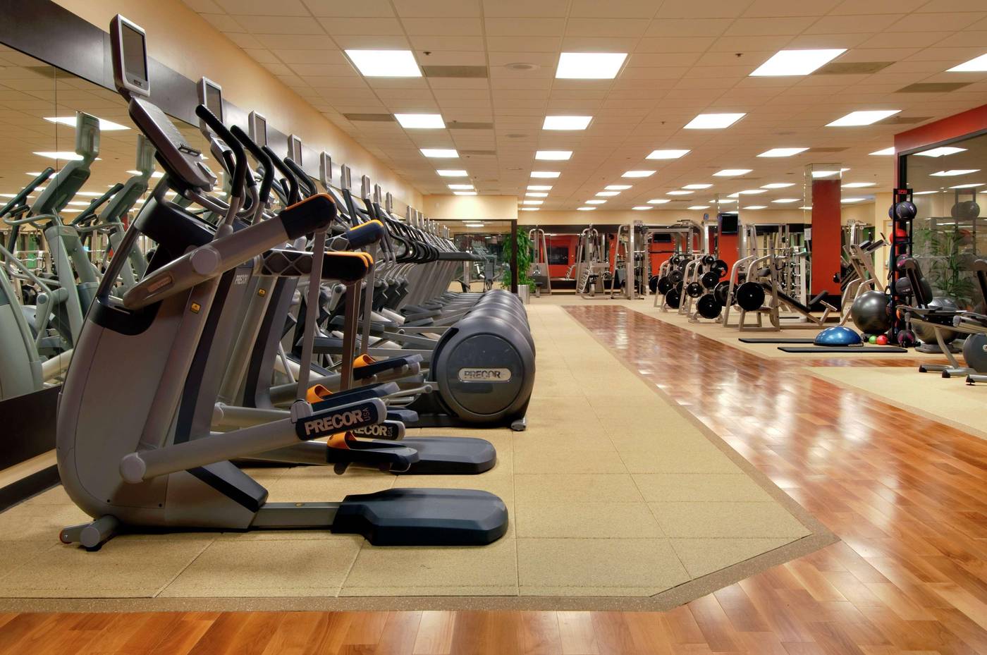 Hilton-Anaheim-General-view-73