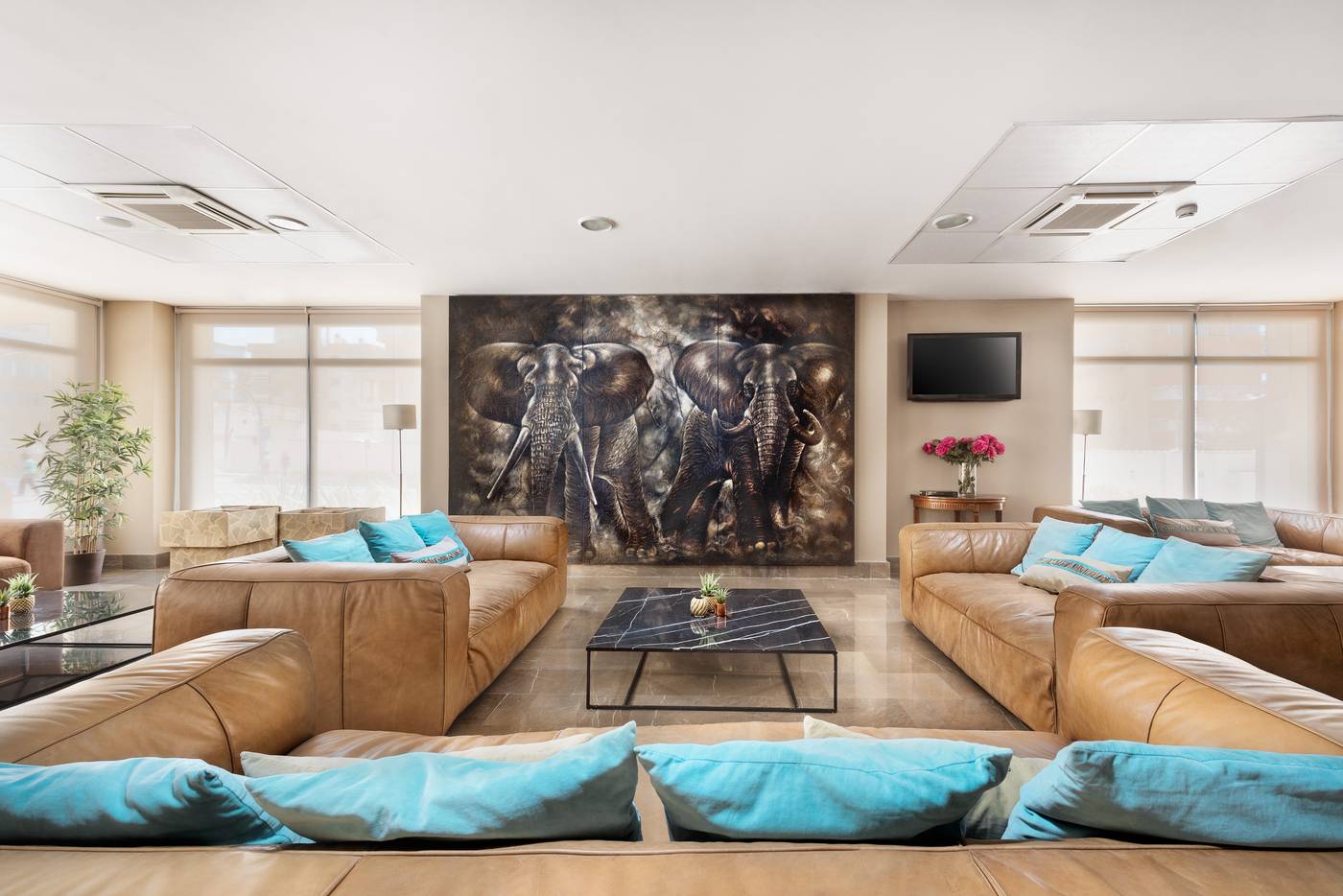 Mainare-Playa-Hotel-Lobby-43