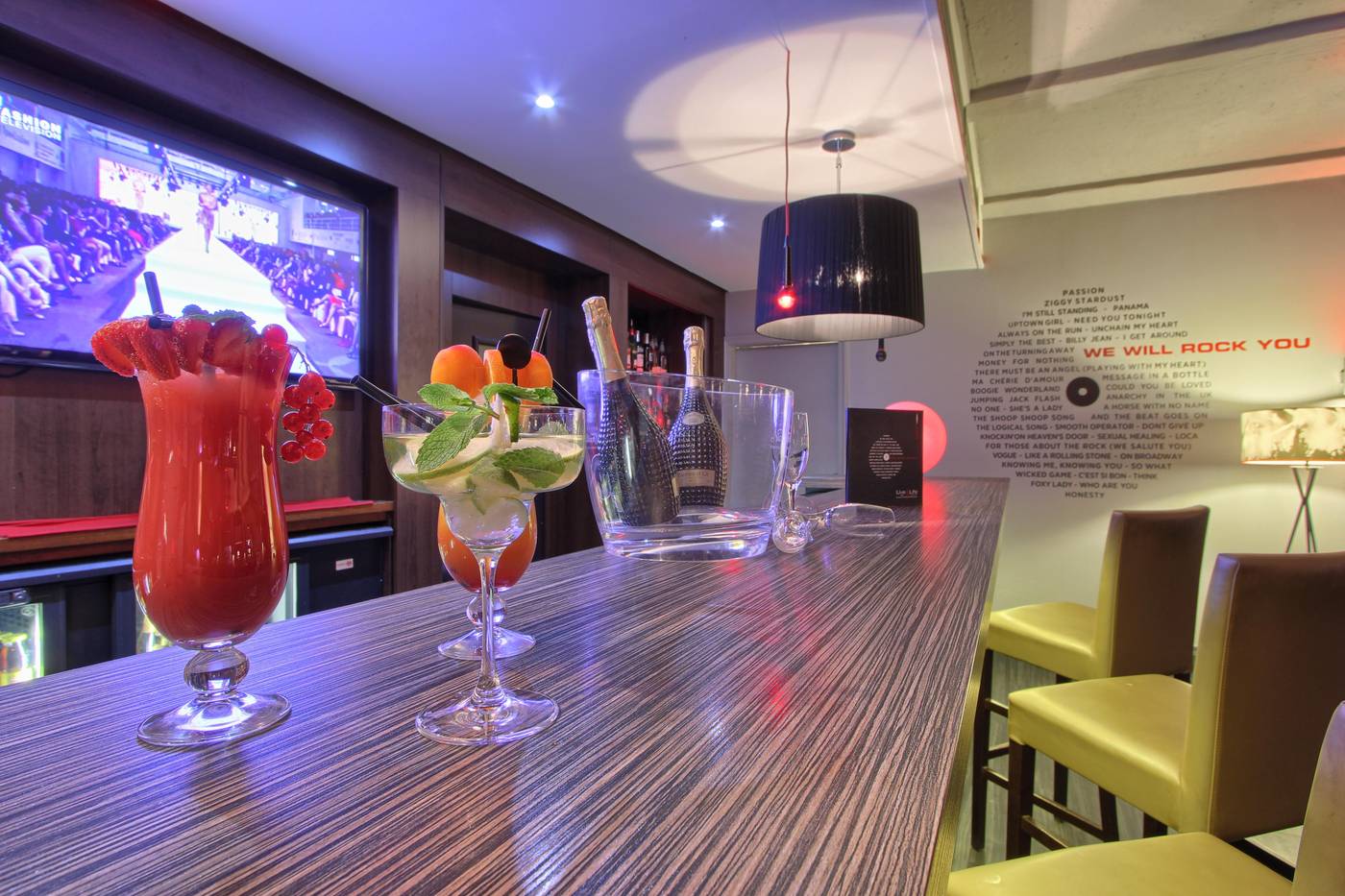 Mercure-Paris-Velizy-Bar-21