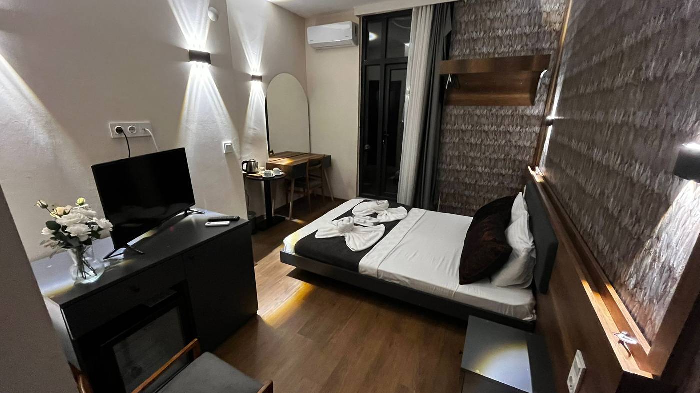 Taxim34-Hotel-Room-16