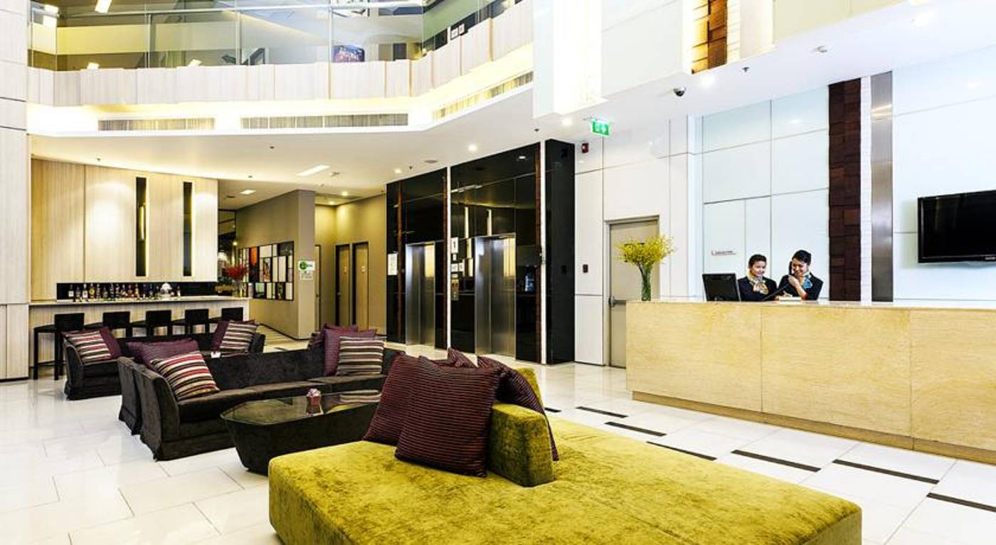 Vic3-Bangkok--SHA-Plus--Lobby-3