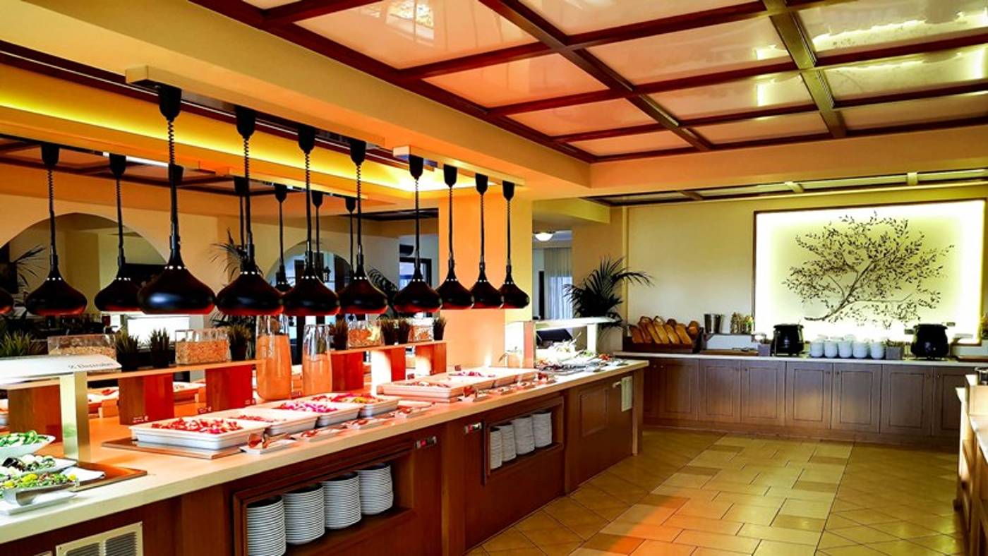 Village-Mare-Restaurant-44