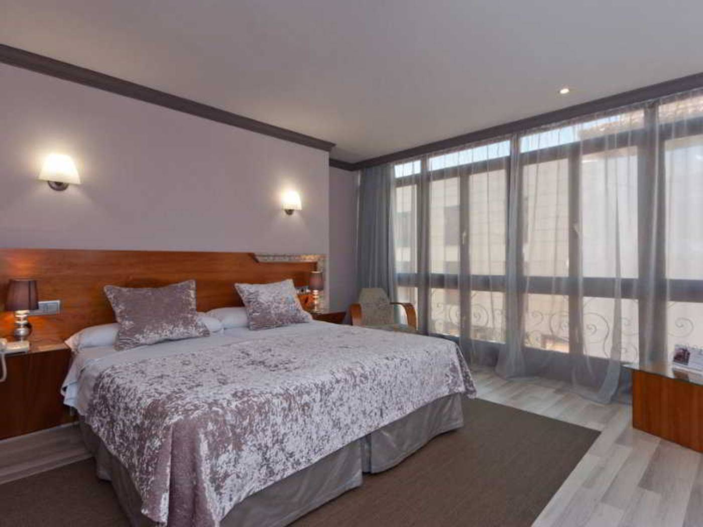 Vetusta-Spain-OVIEDO-Room-7