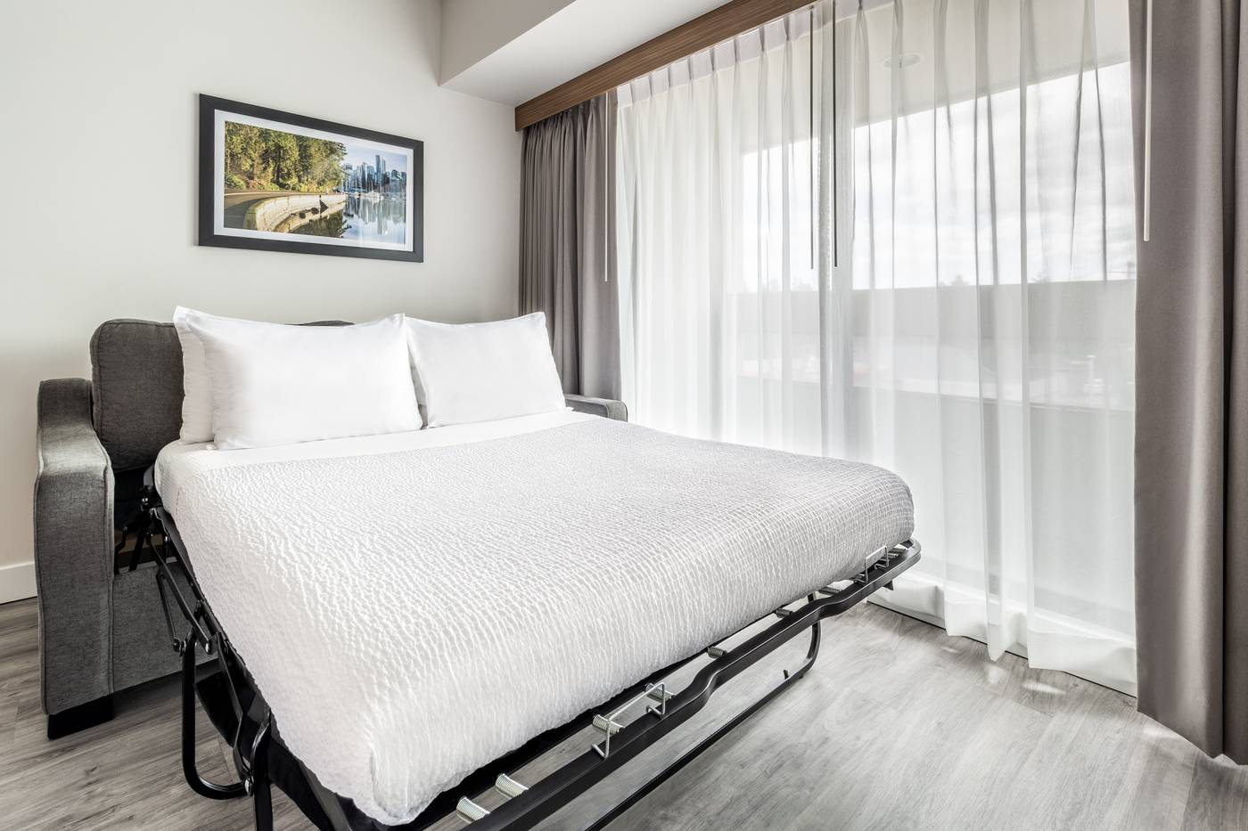 Atrium-Hotel-Vancouver-Room-42