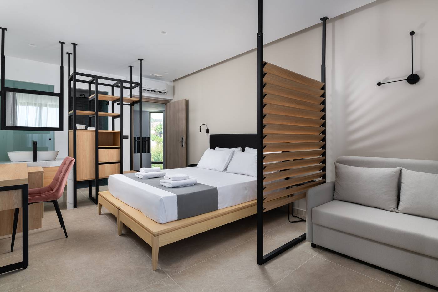 Paralos Rodos Lifestyle