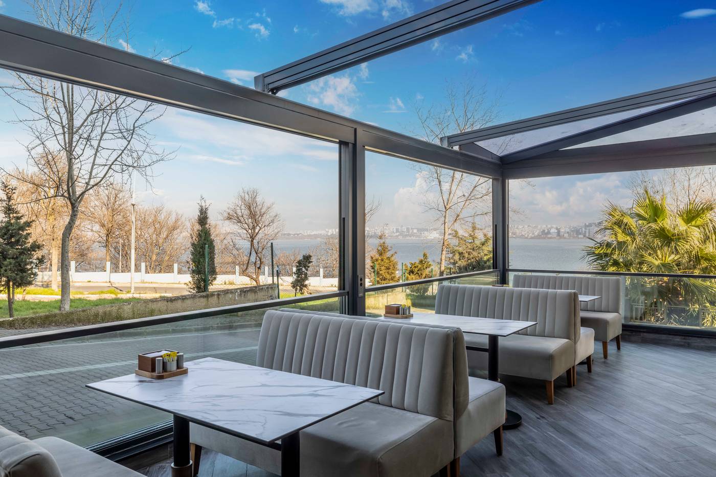 Ezkar-Bathonea-Art-istanbul-General-view-52