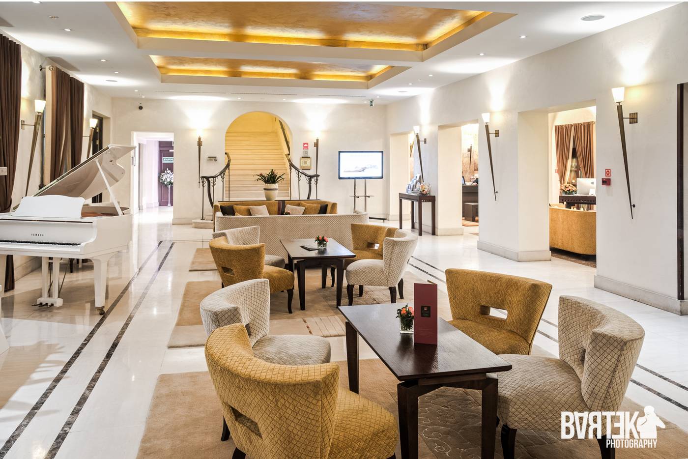 Mamaison-Hotel-Le-Regina-Warsaw-Lobby-12