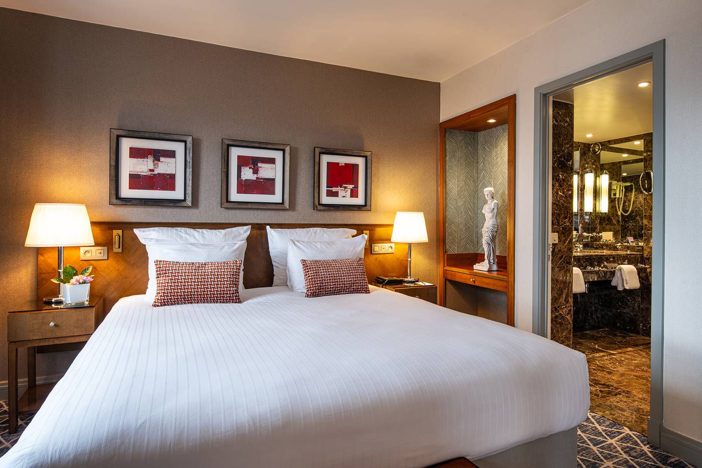 Warwick-Brussels-Room-17