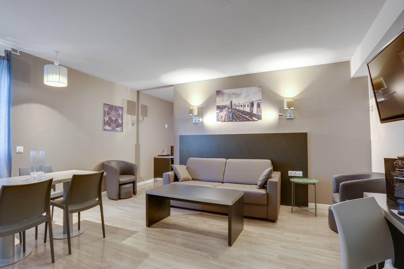 All-Suites-Aeroport-Paris-Orly-Rungis-Room-12