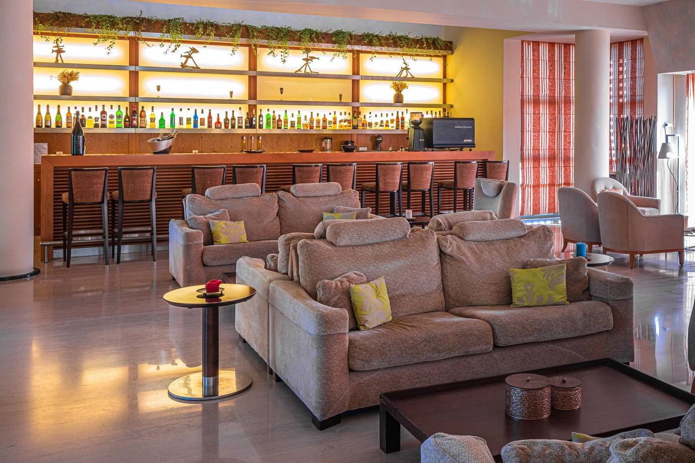 Santa-Marina-Plaza-Bar-45