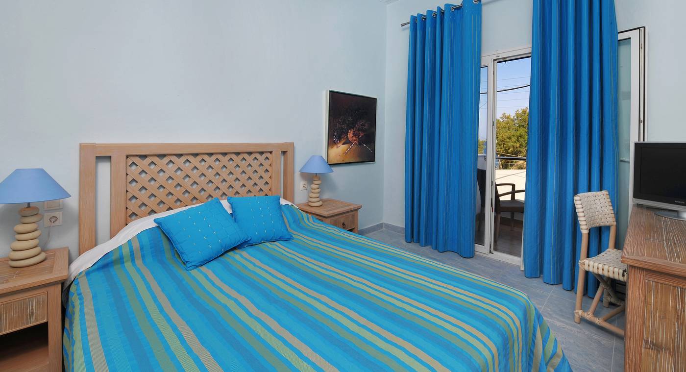 Alesahne-Beach-Room-21