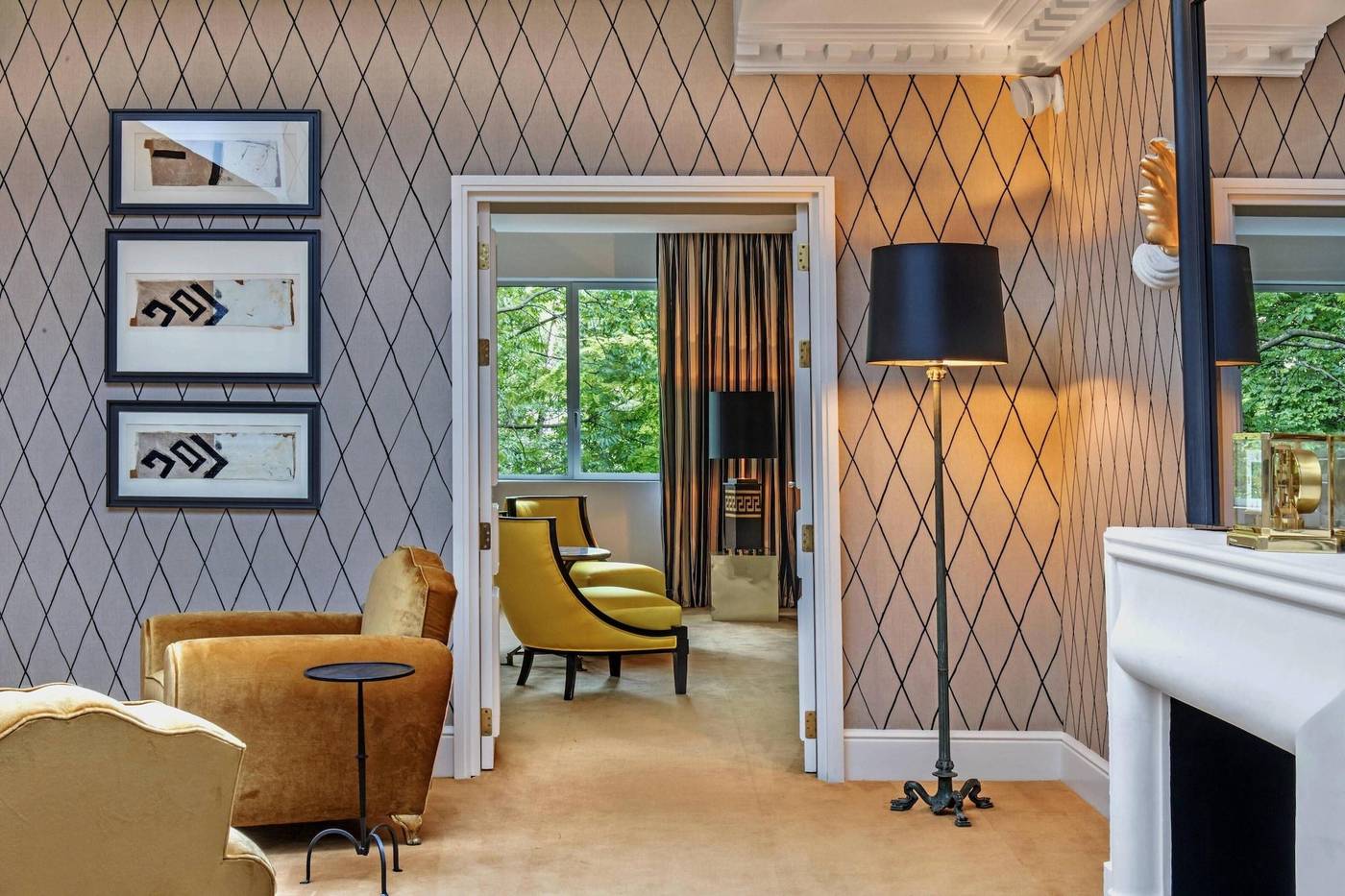 Hotel-de-Berri-Champs-Elysees--a-Luxury-Collection-Hotel--Paris-Room-2