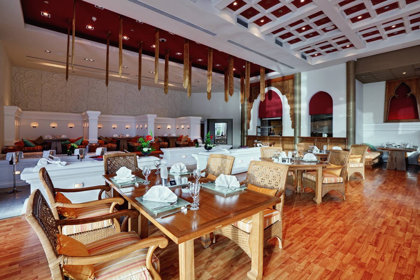 Maritim-Jolie-Ville-Royal-Peninsula-Restaurant-25