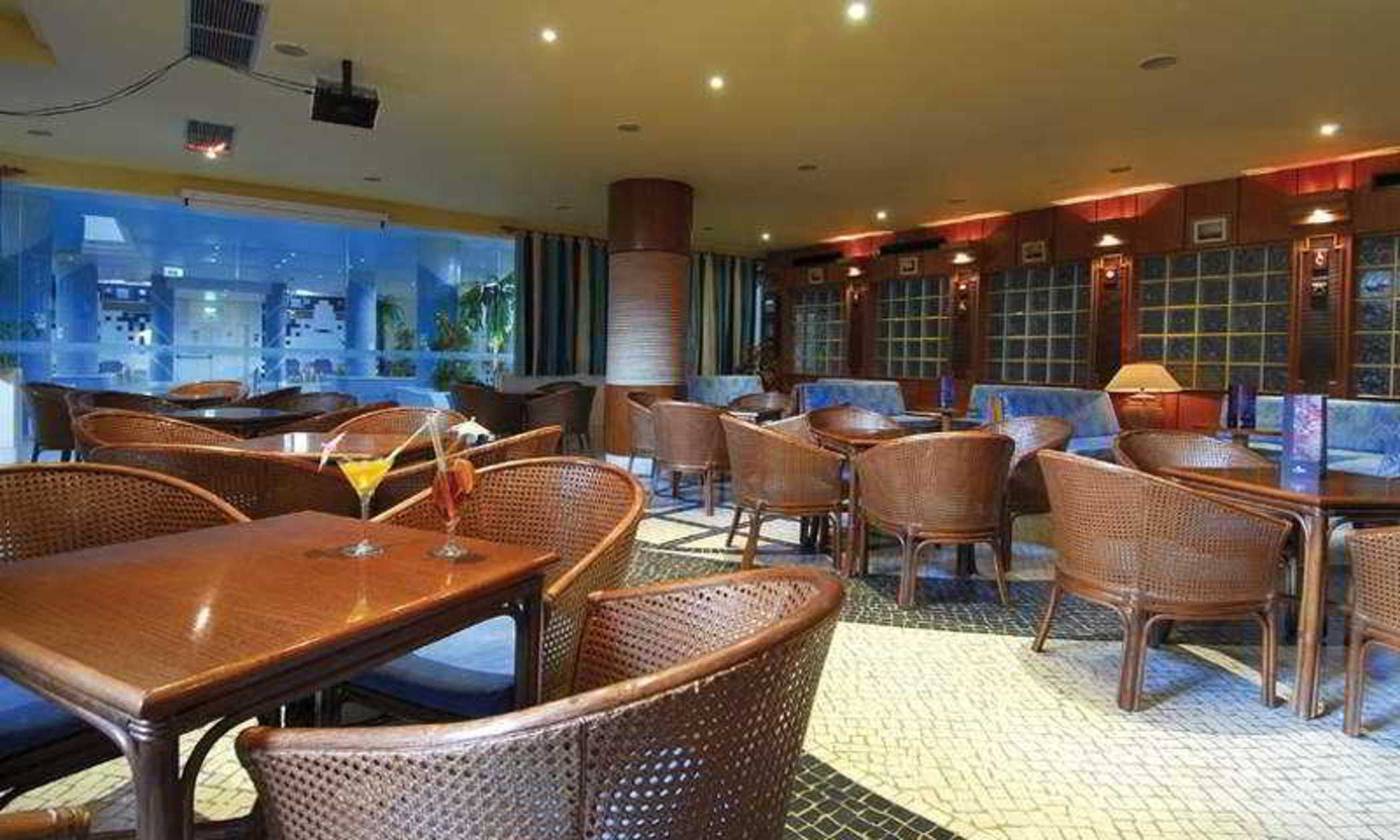 Oceanus-Aparthotel-Bar-45