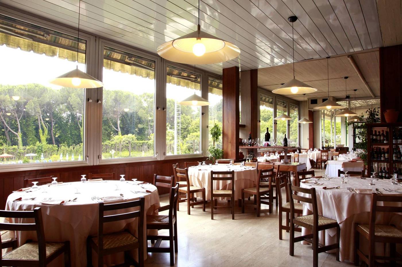 Country-Club-Restaurant-24