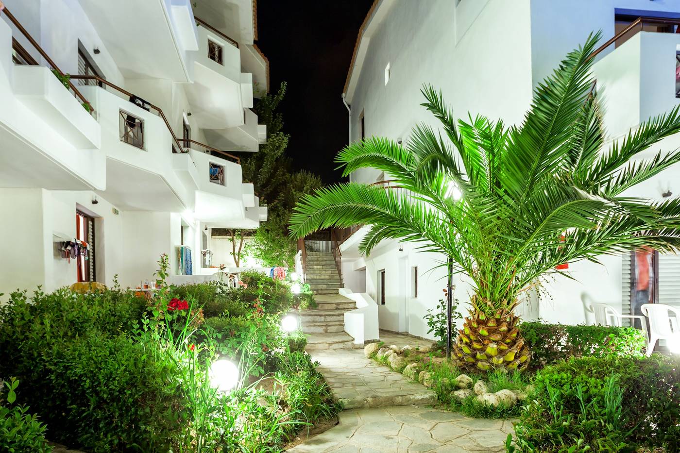 Dolphin-Beach-Hotel-Terrace-6