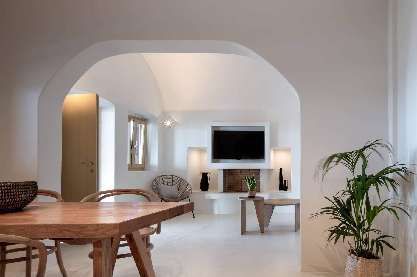 Colombos-Beachfront-Room-19