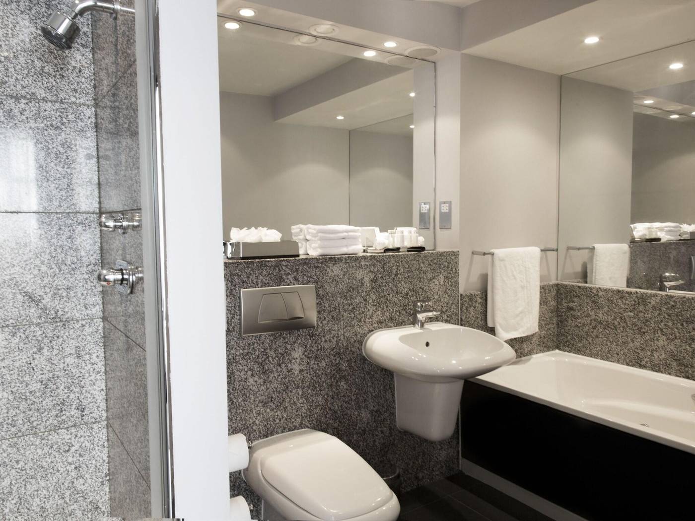 The-Spencer-Hotel-Room-26