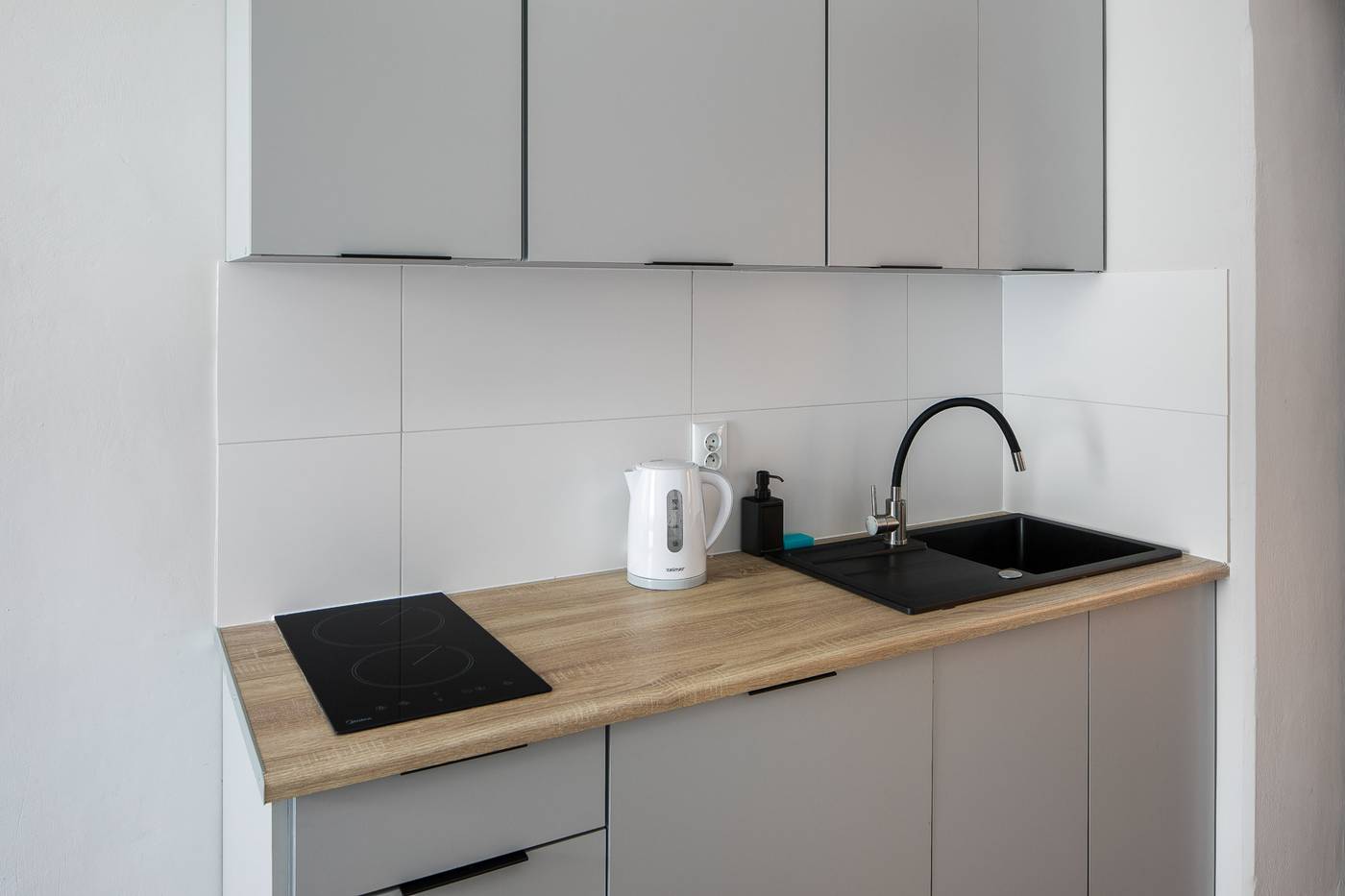 Green-Avenue-Apartments-Room-6