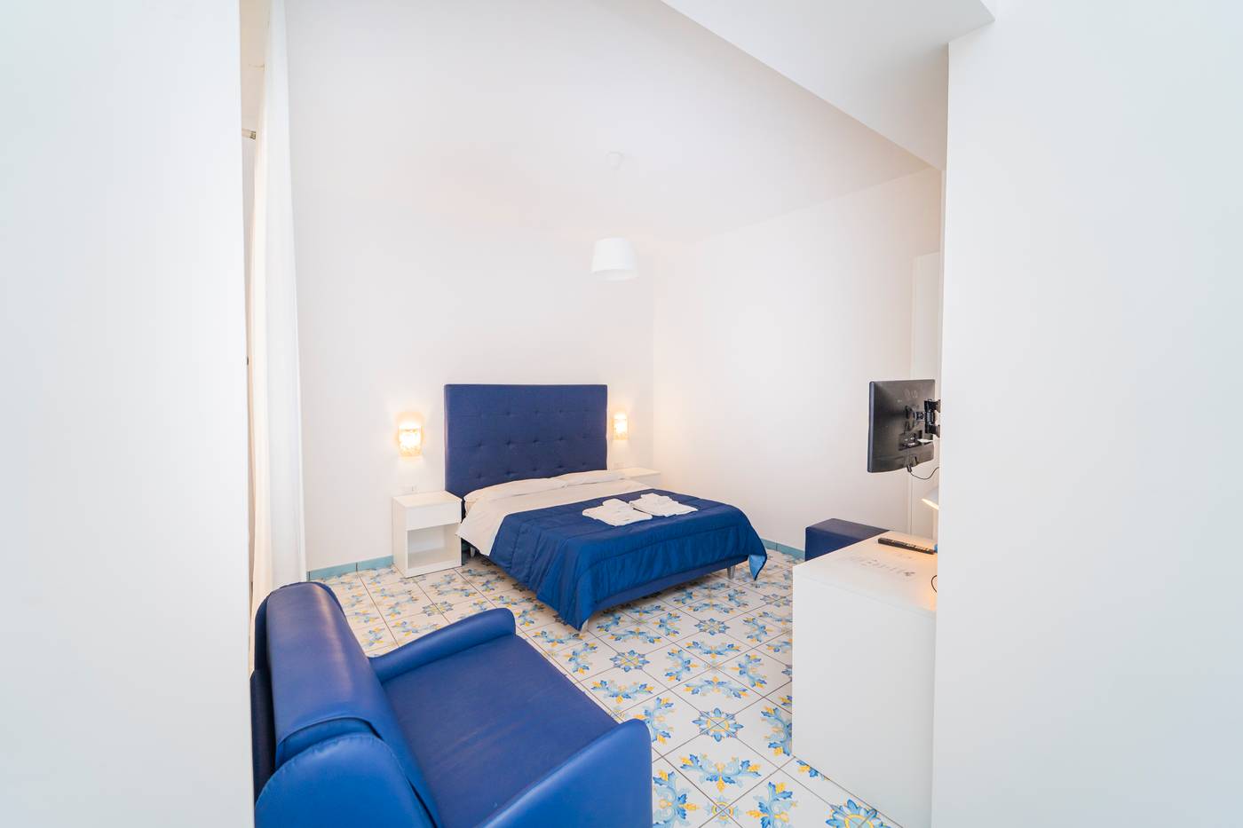 La-Casa-Di-Aurora-Room-1