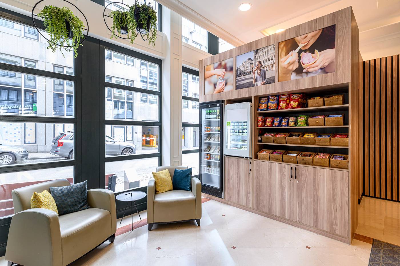 Holiday-Inn-Brussels-Schuman-General-view-4