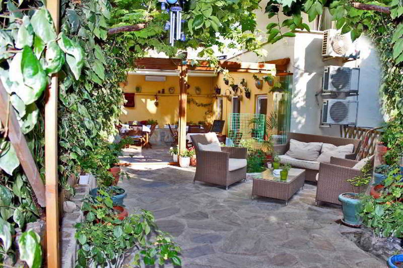 Divas-Boutique-Terrace-13