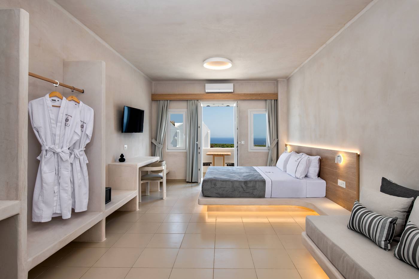 Aelia-Luxury-Suites-Room-13