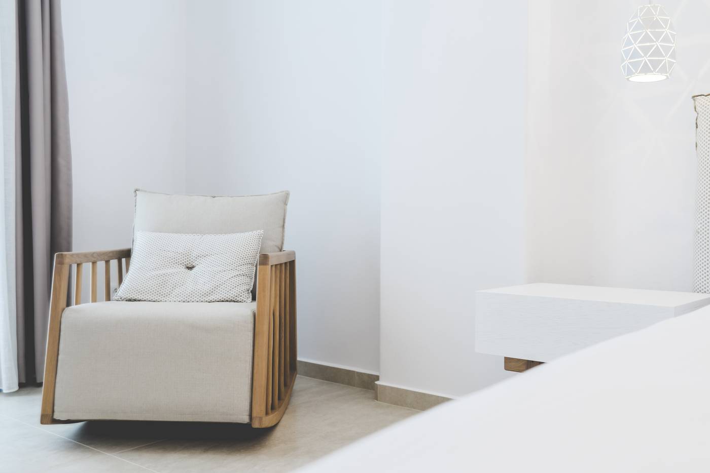 Super-Paradise-Hotel-Room-33