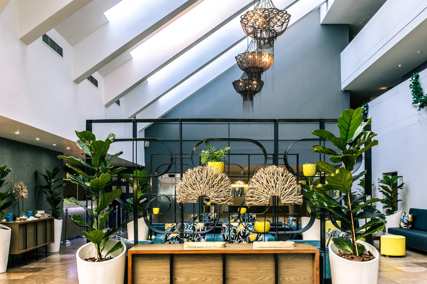 Lagoon-Beach-Lobby-15