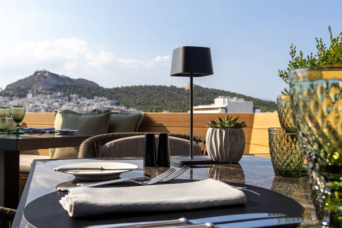 Divani-Caravel-Restaurant-52