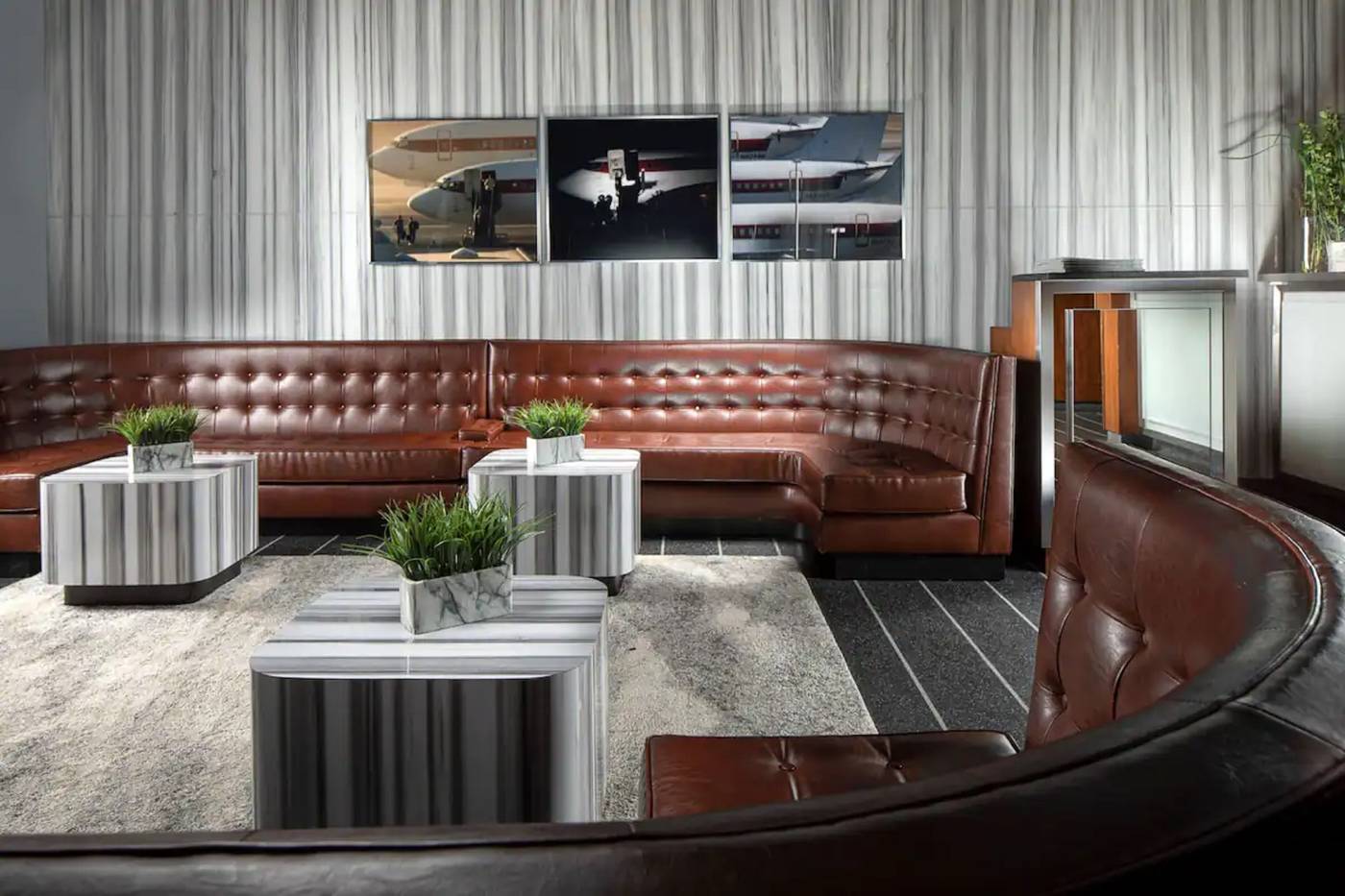 6-Columbus-Hotel-Lobby-7