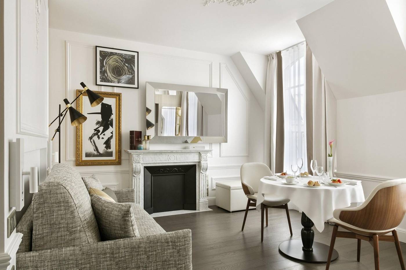 La-Clef-Champs-Elysees-by-The-Crest-Collection-Room-33