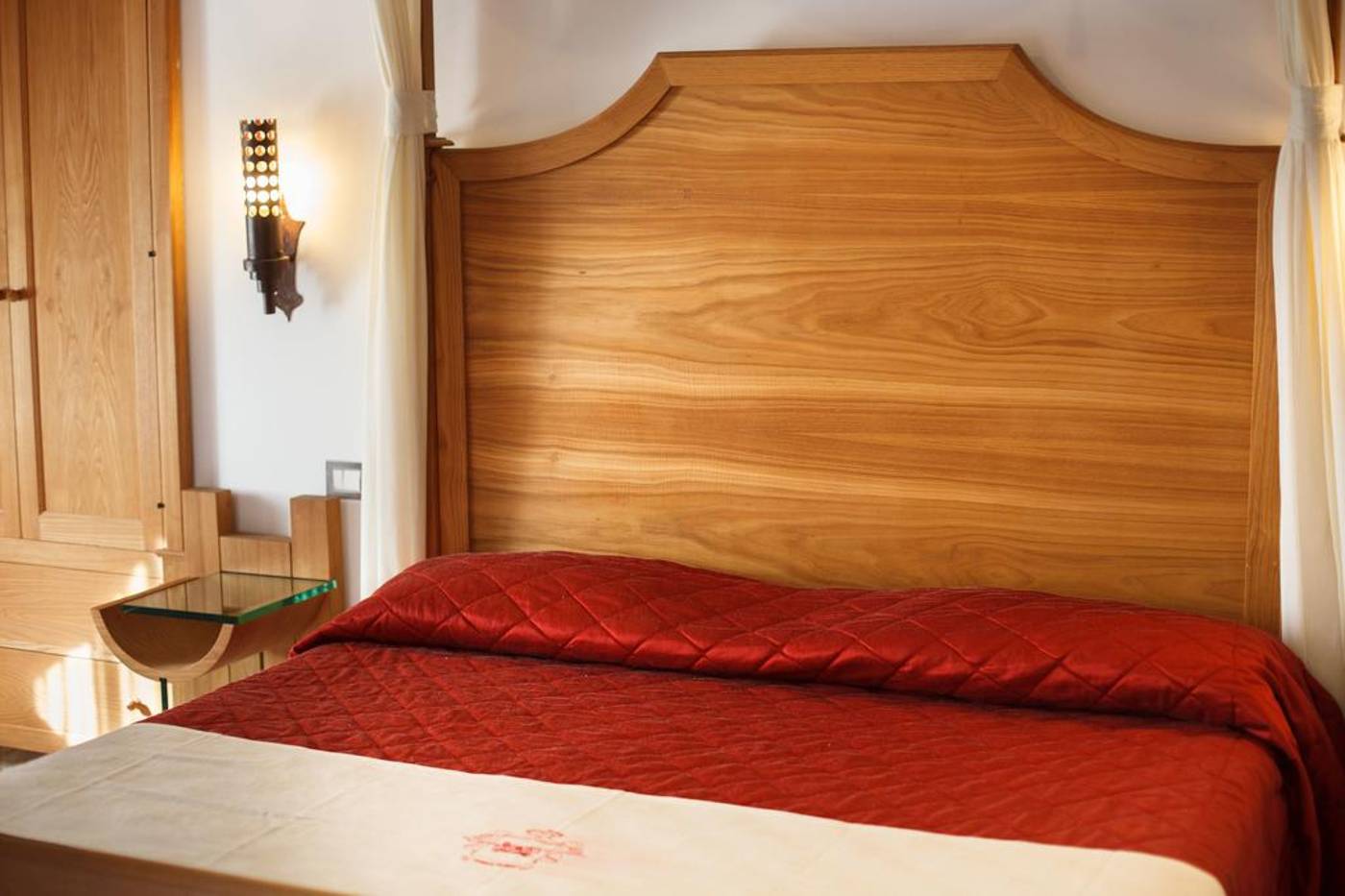 Casale-Russo-Room-14