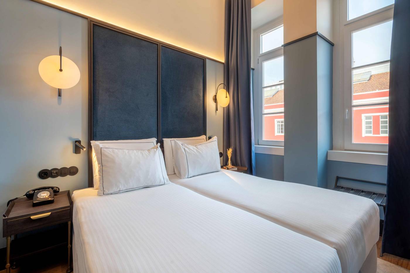 The-Editory-Riverside-Santa-Apolonia-Hotel-Room-26