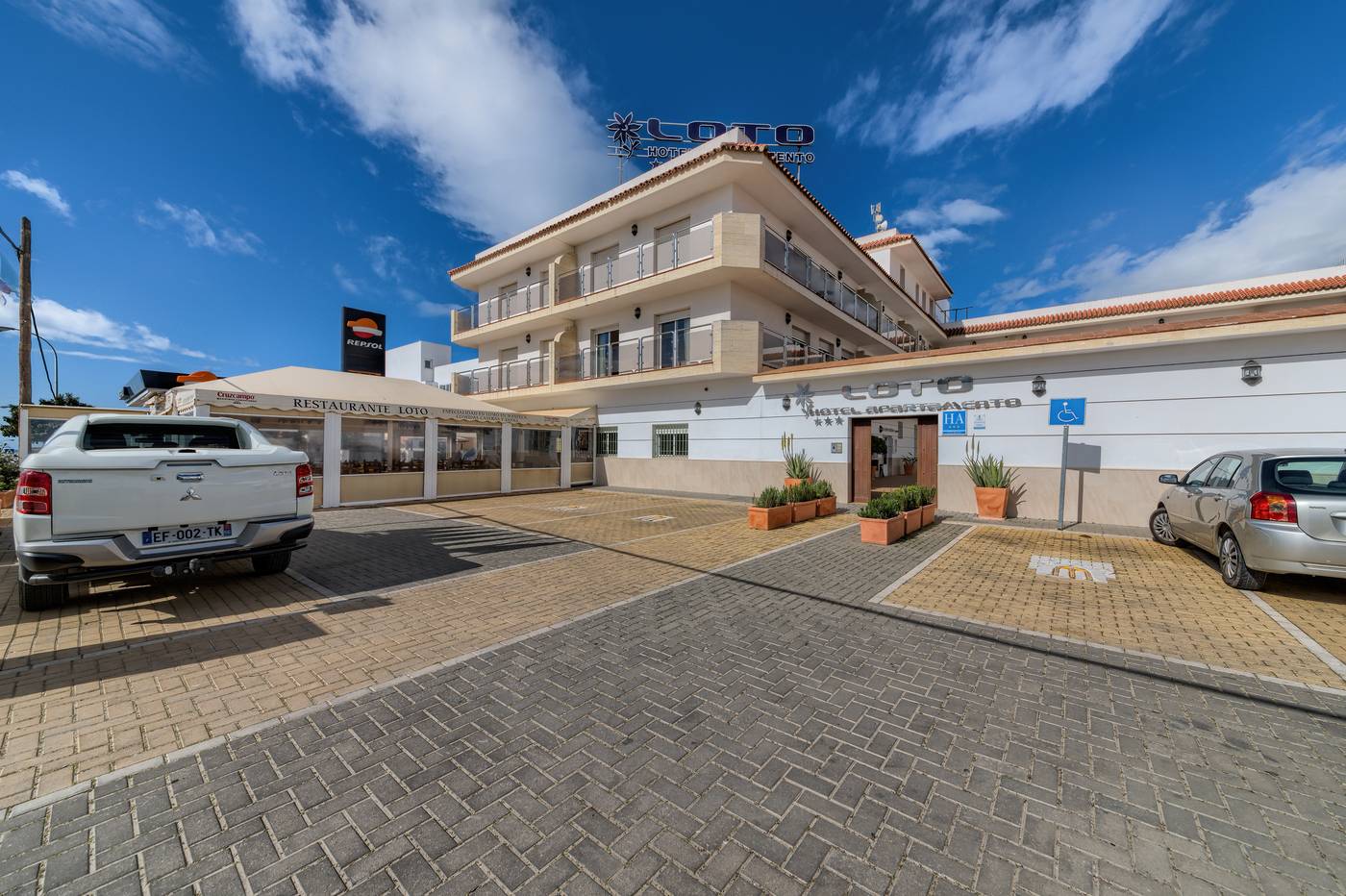 Loto-Conil-Apartamentos-General-view-11