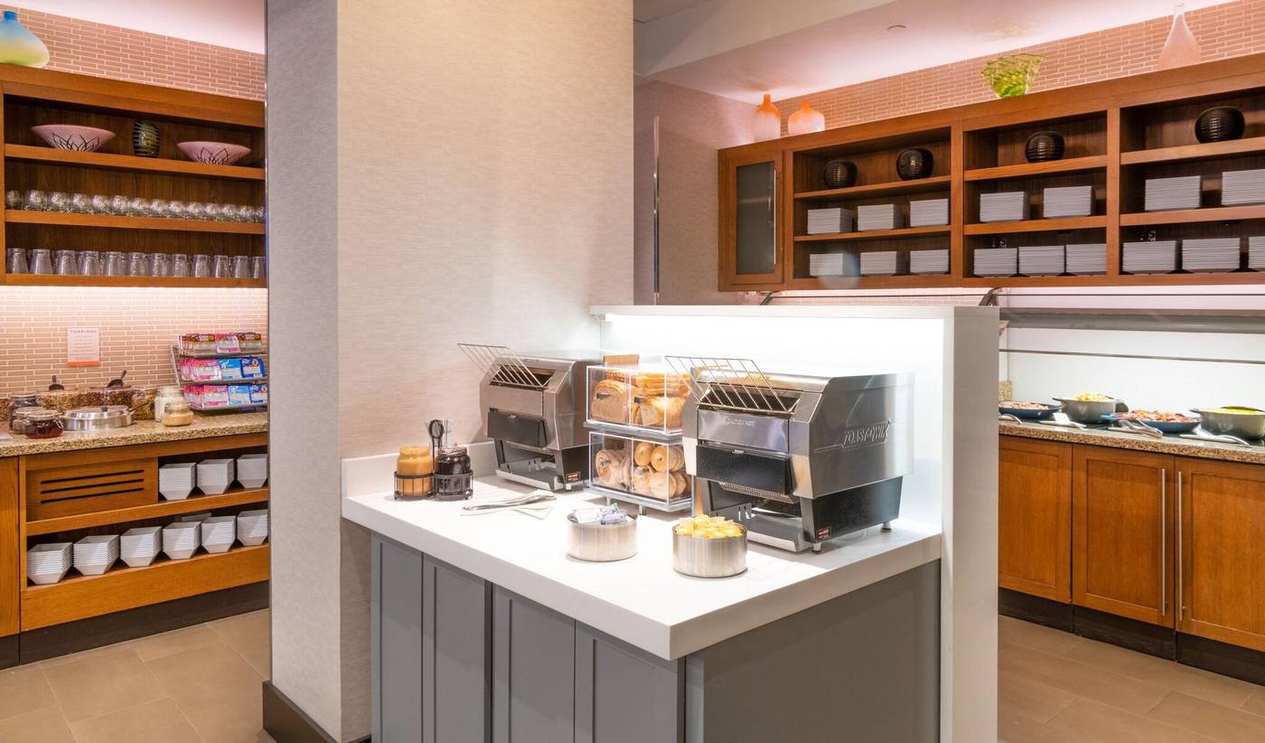 Hyatt-Place-New-York-Midtown-South-Restaurant-8