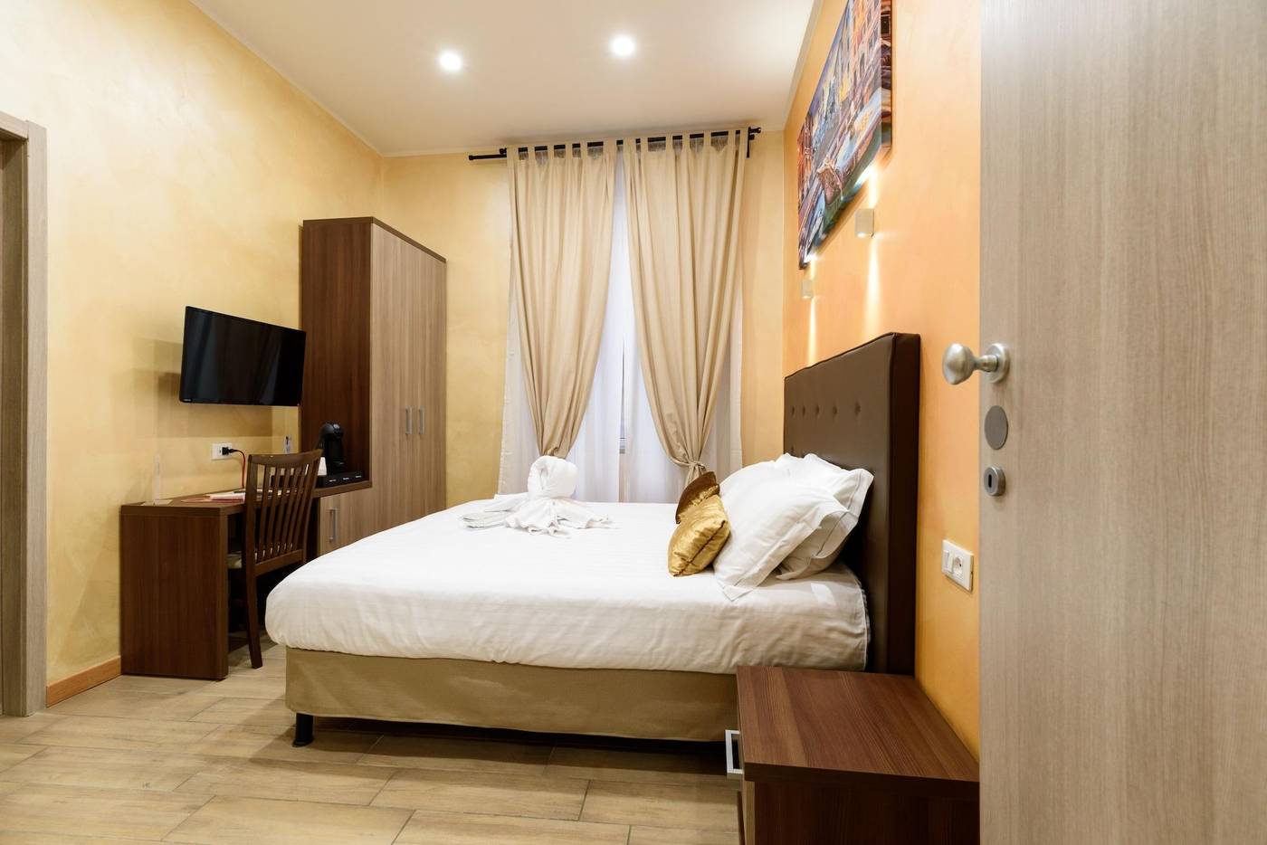 Trinity-Luxury-Rooms-Room-13