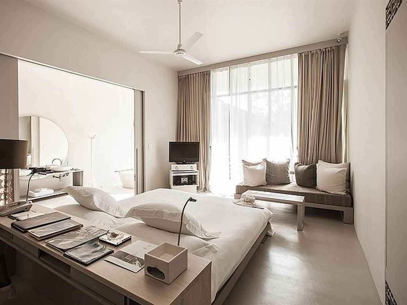 Sala Phuket Resort And Spa 02