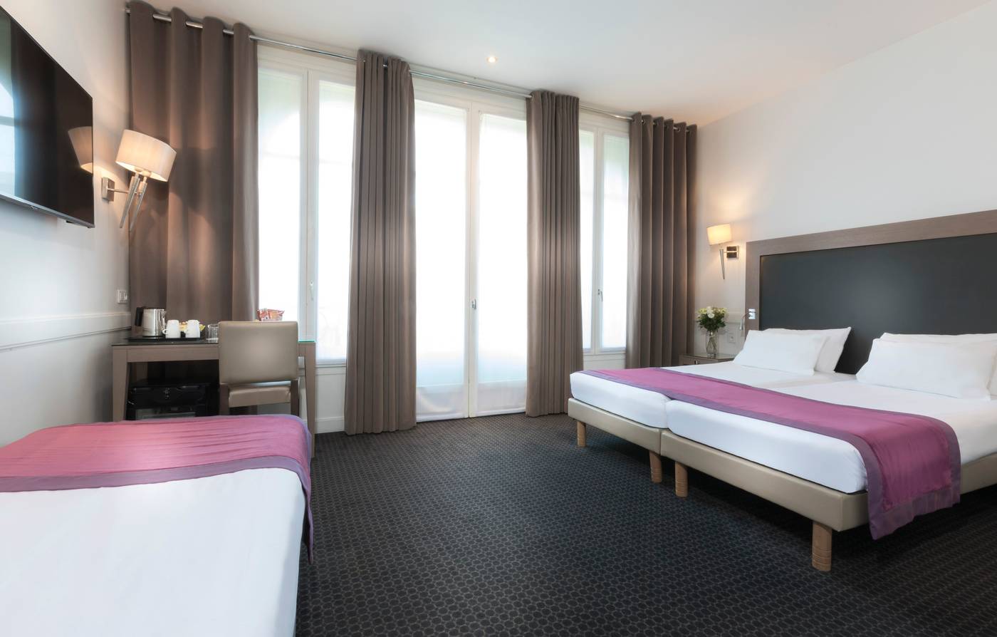 Elysees-Ceramic-Room-37