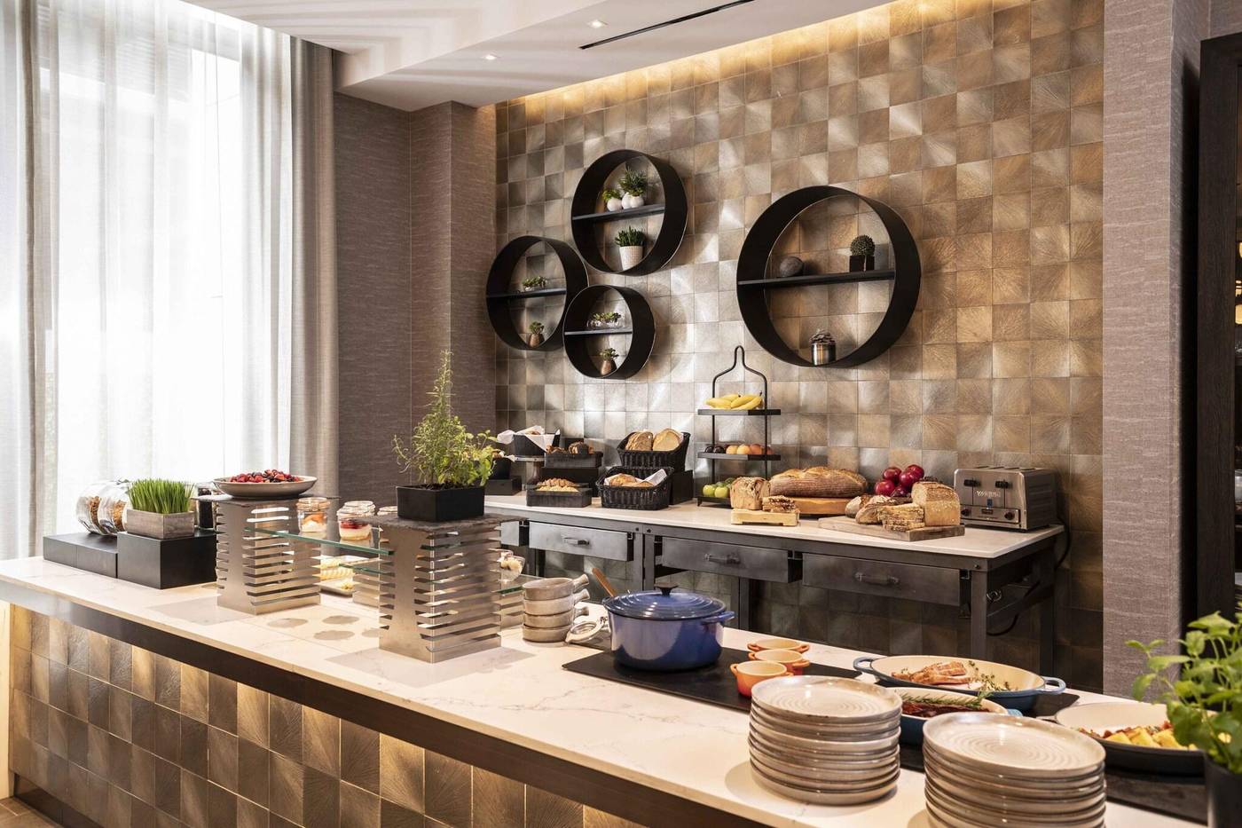 The-Row-Hotel-At-Assembly-Row--Autograph-Collectio-Restaurant-52