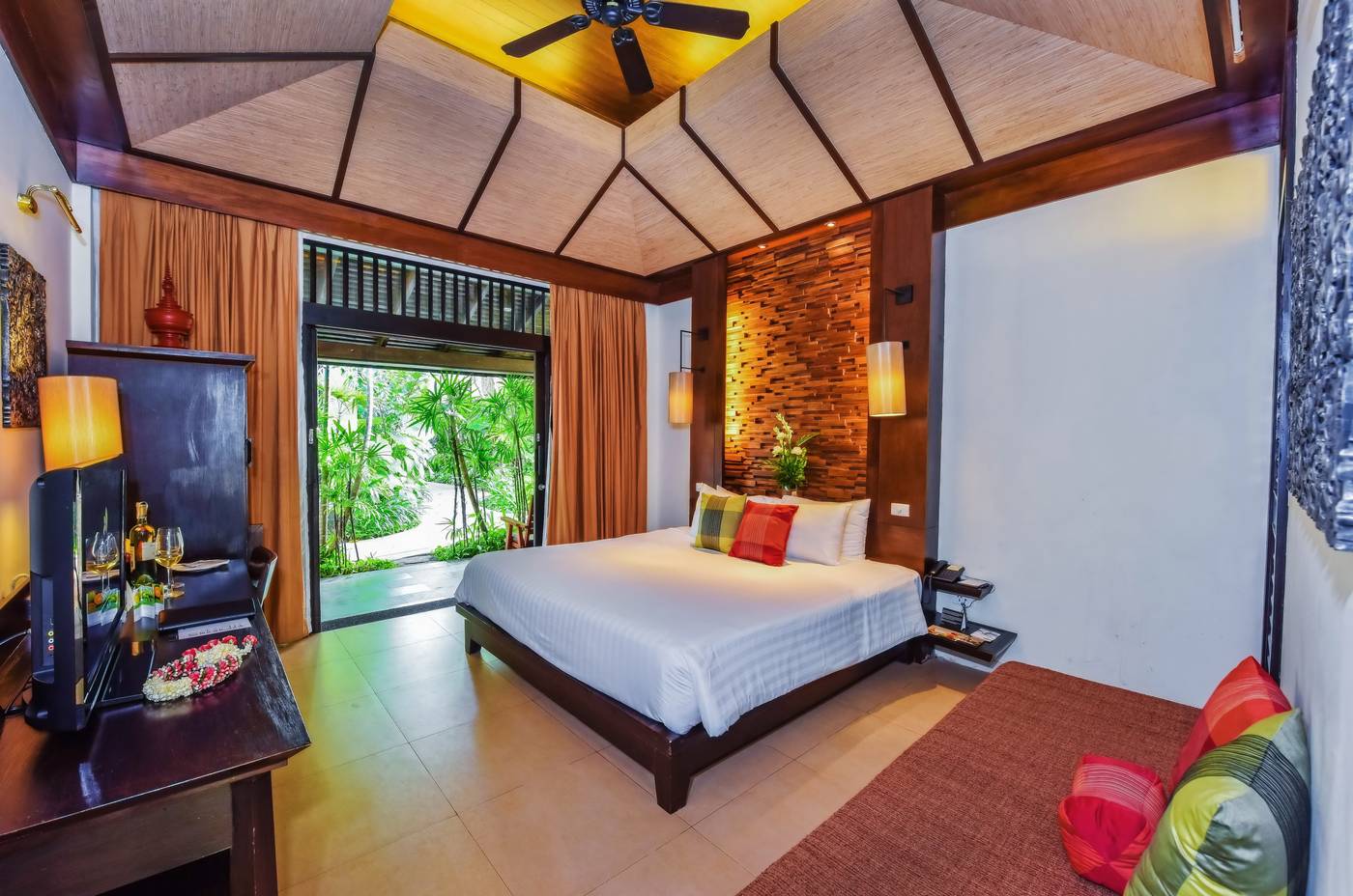 Impiana-Resort-Patong-Phuket-Room-24