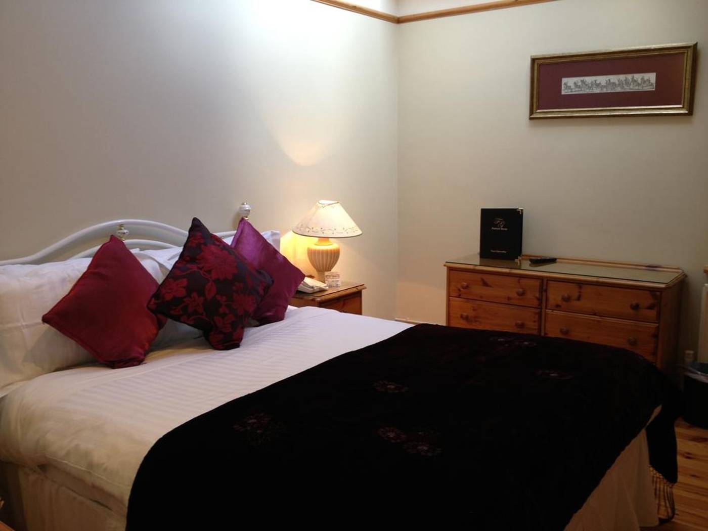 Copper Kettle Townhouse-Ireland-Killarney, County Kerry-Room-10