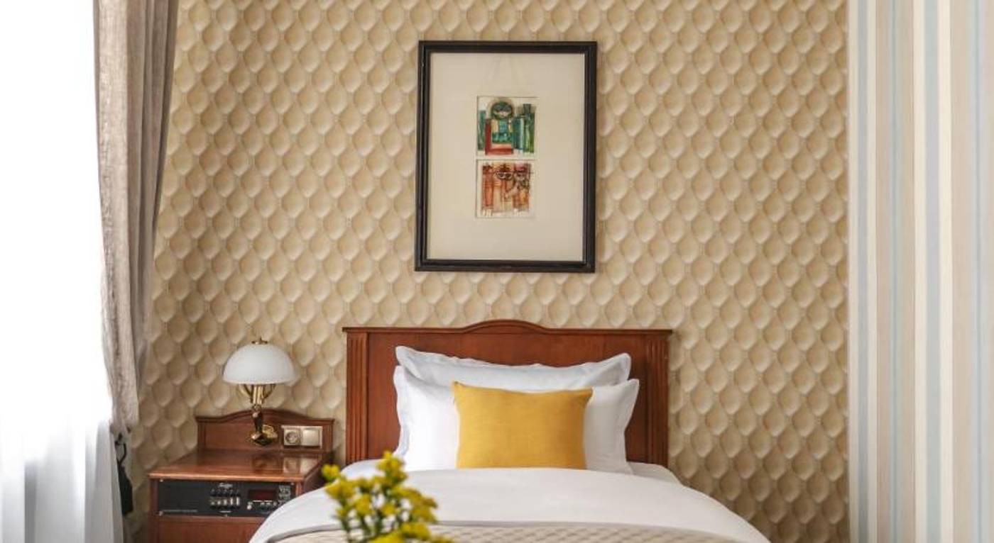 Hotel-H15-Francuski-Old-Town---Destigo-Hotels-Room-18