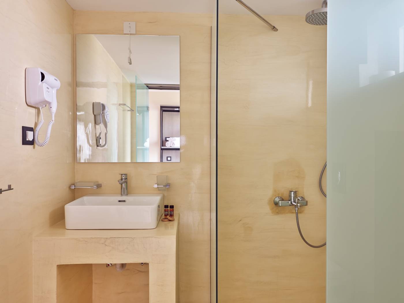 Koukounaria--Hotel---Suites-Room-39