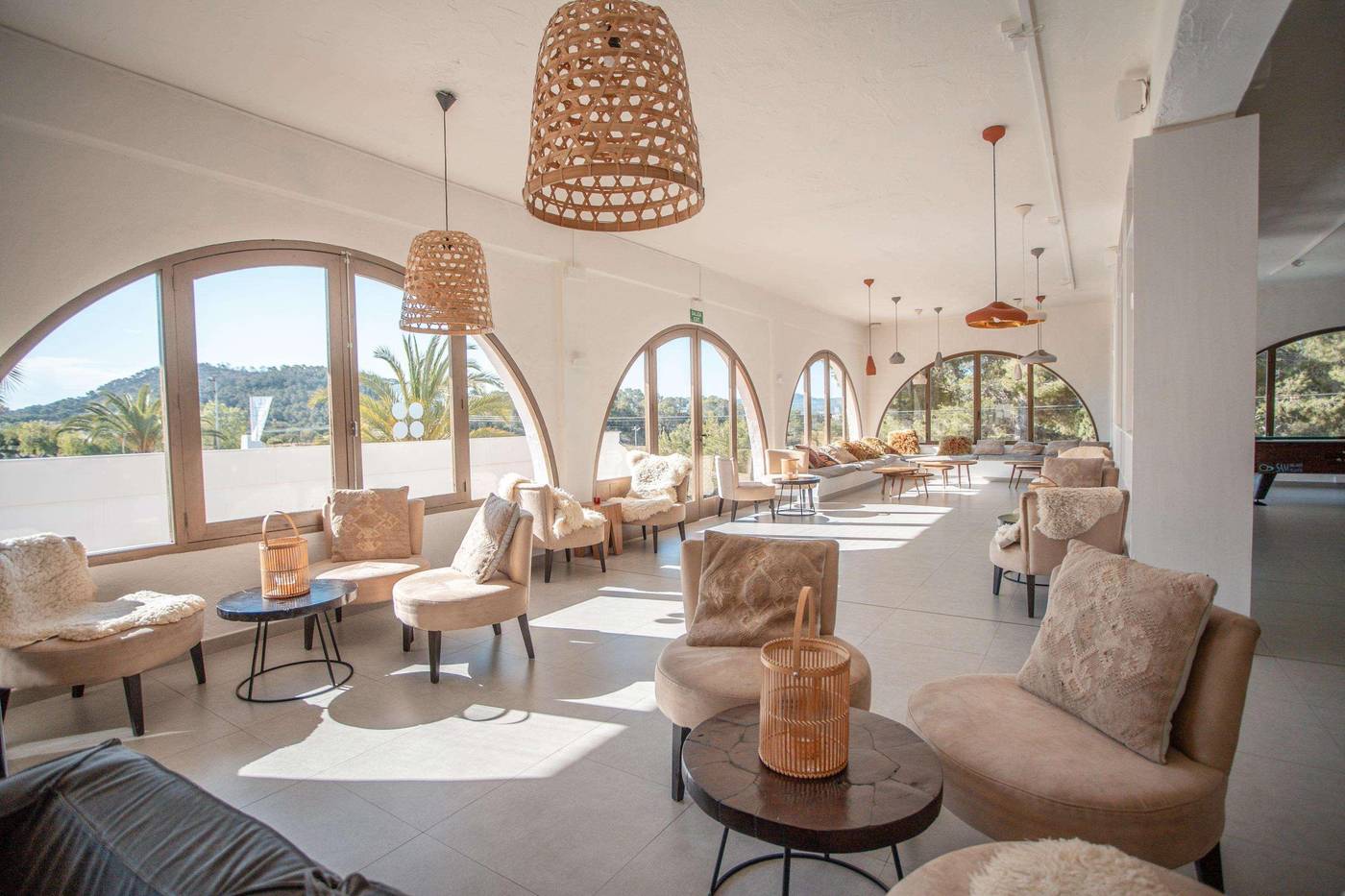 Marble-Hotel-Stella-Maris-Lobby-53